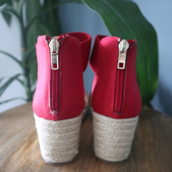 EXPRESSION Wedge Sandals - Picture 4 of 7